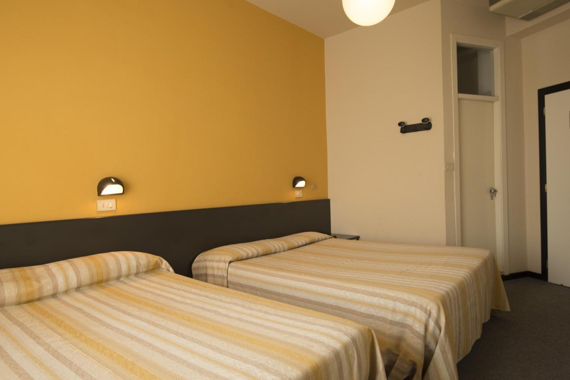 Hotel Airone Rimini Luaran gambar